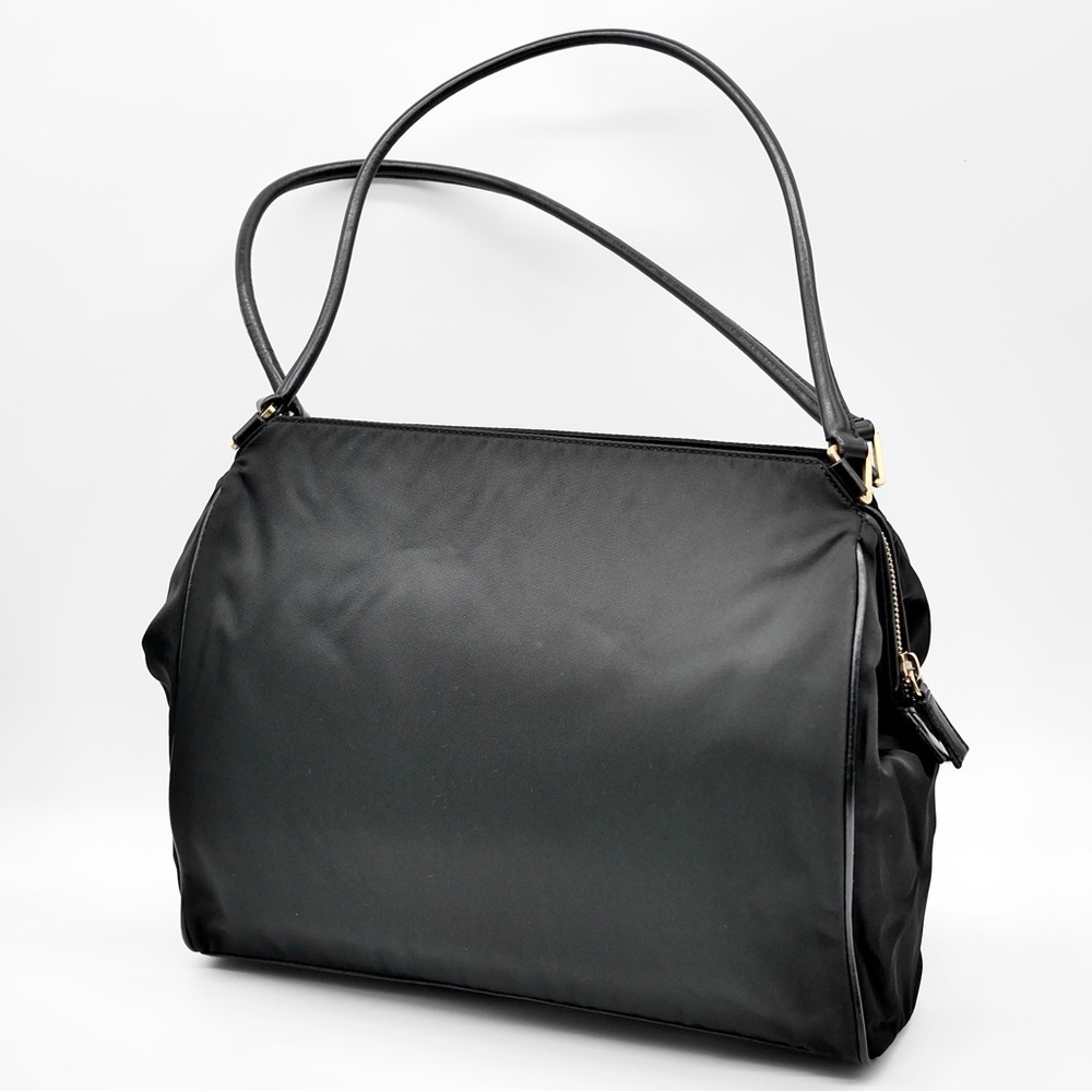 🍓PRADA Nylon Tessuto Tote - Picture 3 of 14